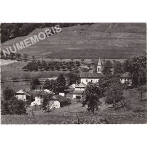 005 Saint-Aupre le Haut (Isère) le village