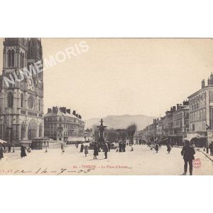 060 Voiron la place de la R&eacute;publique