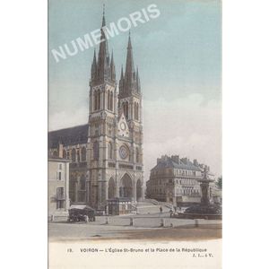 019 Voiron l'&eacute;glise St-Bruno et la place de la R&eacute;publique