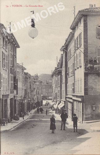 074 Voiron la grande Rue