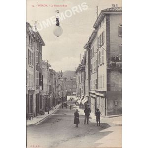 074 Voiron la grande Rue