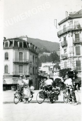 v&eacute;lo fleuris devant la gare de Voiron