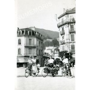 v&eacute;lo fleuris devant la gare de Voiron