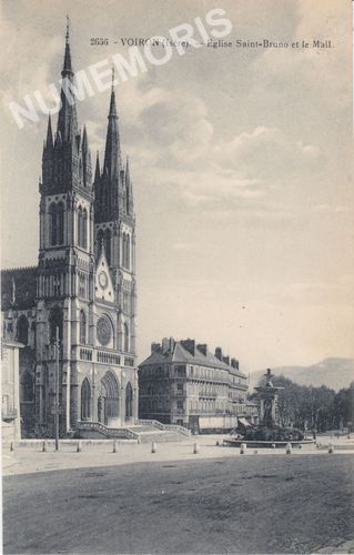 2656 Voiron (Is&egrave;re) Eglise Saint-Bruno et le Mail