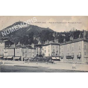 2632 bis Voiron (Isère) place de la République et la montagne de Vouise