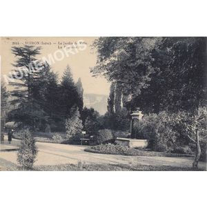 2644 Voiron (Is&egrave;re) le jardin de Ville la fontaine