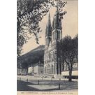 2657 Voiron (Is&egrave;re) &eacute;glise St-Bruno et la montagne de Vouise