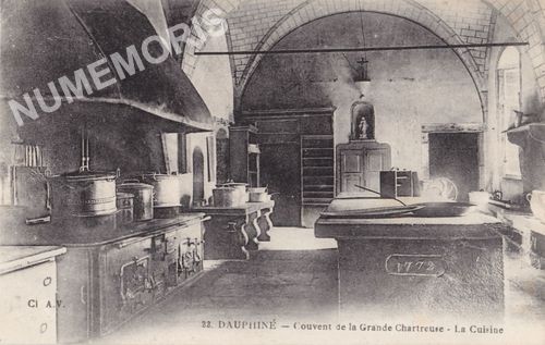 022 Dauphin&eacute; Couvent de la Grande Chartreuse la cuisine