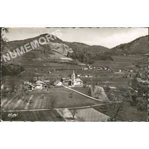 St-Nicolas-de-Macherin (Is&egrave;re) le Bourg et la Roche