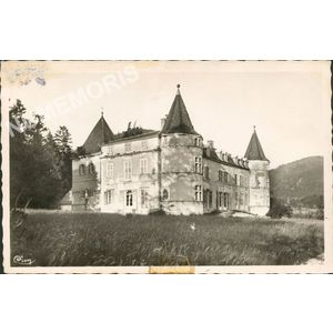 St-Nicolas-de-Macherin (Is&egrave;re) ch&acirc;teau de hautefort