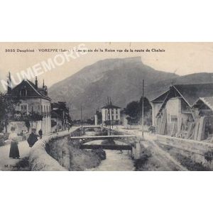 5055 Dauphin&eacute; Voreppe (Is&egrave;re) les quais de la Roize vus de la route de Chalais