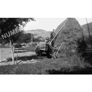 Chirens : meule de bauche vers 1945