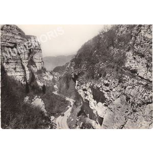 environs de Voiron-Chartreuse (Is&egrave;re) 21015 le d&eacute;fil&eacute; du Grand Crossey