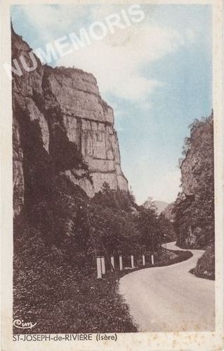 Saint Etienne de Crossey em