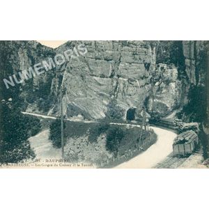 327 Dauphin&eacute; Chartreuse les Gorges du Crossey et le tunnel