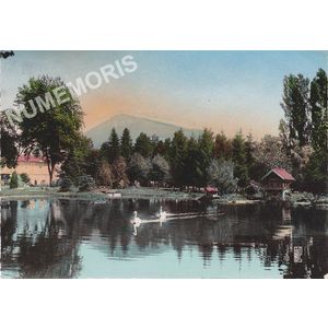 042 Voiron le jardin de ville la pi&egrave;ce d'eau LL