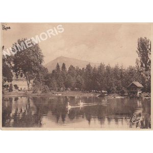 042 Voiron le jardin de ville la pi&egrave;ce d'eau LL