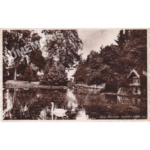 2201 Voiron le jardin public LL