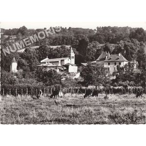 I 14772 Vourey (Is&egrave;re) l'&eacute;glise et le ch&acirc;teau 