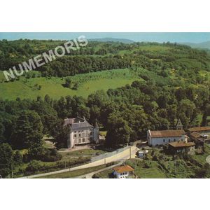 I 14770 Vourez (Is&egrave;re) maison de repos "Val Marie" et  &eacute;glise