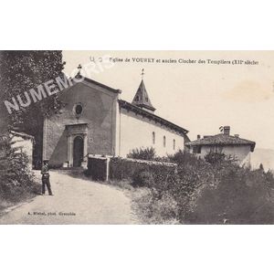 Eglise de Vourey et ancien clocher des Templiers (XIIe siècle)