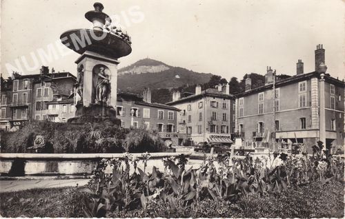 21038 Voiron-Chartreuse (Is&egrave;re) la fontaine