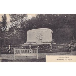 Vourey (Is&egrave;re) le monument aux morts