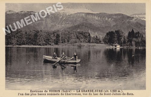 Environs de Voiron (Is&egrave;re) la Grande-Sure (alt. 1929 m.) l'un des plus beaux sommets de Chartreuse, vue sur le lac de Siant-Julien-de-Ratz