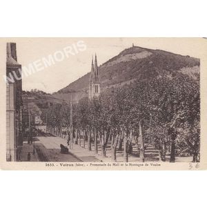 2633 Voiron (Is&egrave;re) promenade du Mail et la Montagne de Vouise