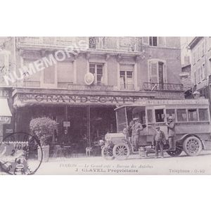 Voiron le Grand caf&eacute; Bureau des Autobus J Clavel, propri&eacute;taire