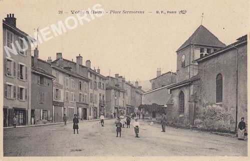 028 Voiron (is&egrave;re) Place Sermorens 