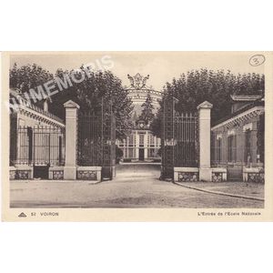 052 Voiron l'entrée de l'ecole Nationale