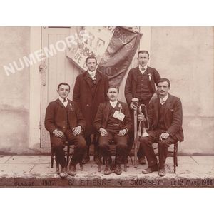 conscrits de St Etienne de Crossey en 1907