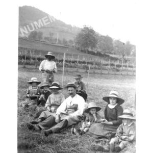 Voiron les foins &agrave; l'Agnelas en 1919