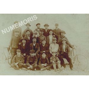 Voiron ouvriers chez Dagot vers 1910