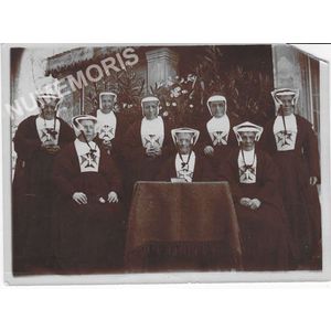 Voiron les soeurs Trinitaires de sermorens début 1900