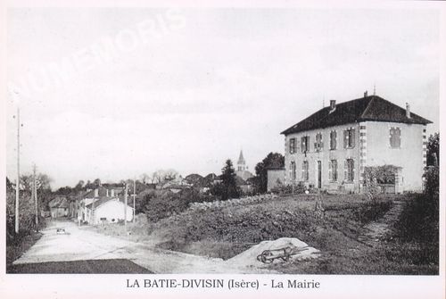la B&acirc;tie-Divisin (Is&egrave;re) la mairie