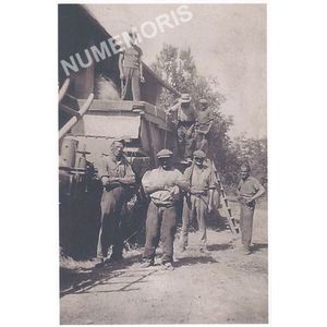 la B&acirc;tie-Divisin : la batteuse vers 1950