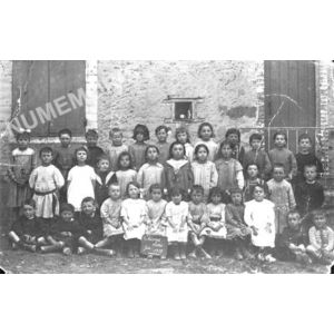Chirens école en 1919 petits 
