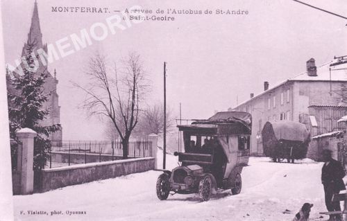 Montferrat arrivée de l'autobus de St-André à Saint-Geoire