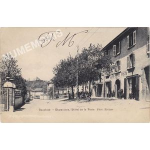 Dauphin&eacute; Charavines, l'H&ocirc;tel de la Poste Phot. Rivi&egrave;re