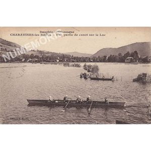 Dauphin&eacute; pittoresque Charavines-les bains une partie de canot sur le lac
