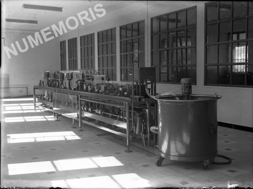 Charavines, int&eacute;rieur de l'usine du Guillermet