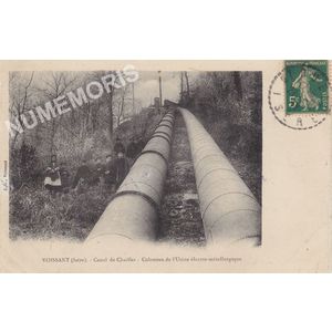 Voissant (Is&egrave;re) canal de Chailles colonnes de l'usine &eacute;lectro-m&eacute;tallurgique