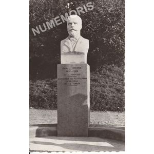 Voissant : buste de Paul Bourde en 1958