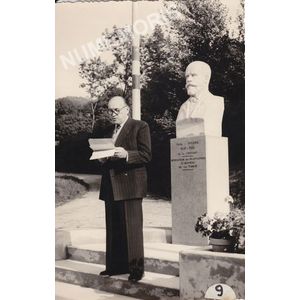 Voissant : buste de Paul Bourde en 1958