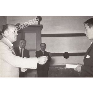 Voissant : remise des dipl&ocirc;mes vers 1957