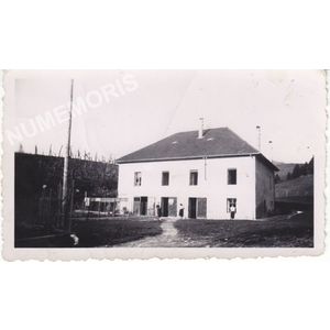 Voissant : la maison Bourde vers 1940