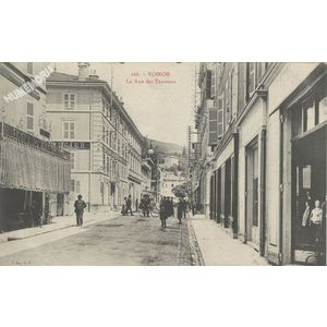 168 Voiron la rue des Terreaux