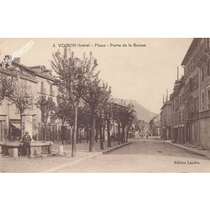 003 Voiron (Is&egrave;re) place Porte de la Buisse